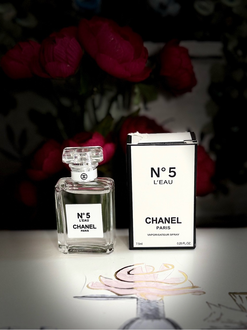 CHANEL N°5 L'EAU Mini Bottle in Clear and White